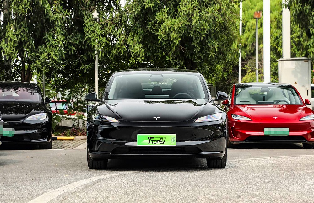 imgi_3_1_3(10) (1) 2026 Tesla Model 3 – China Export Vehicle | Chinese Cars in Ghana - Image 1