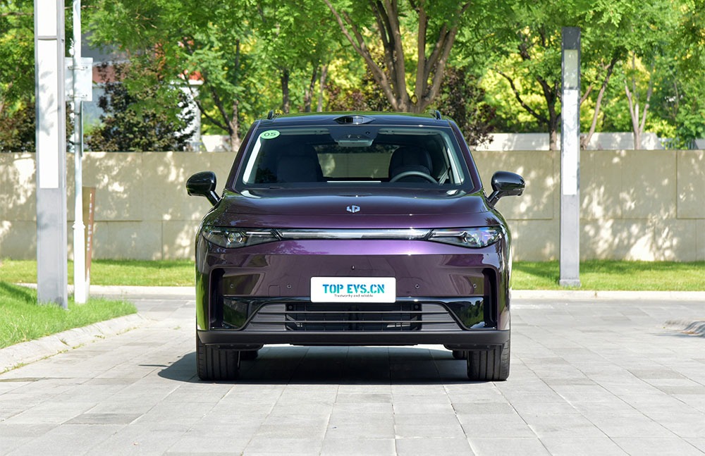 imgi_3_1_3(14) 2026 Leapmotor C16 – Buy Direct From China | Chinese Cars in Ghana - Image 1