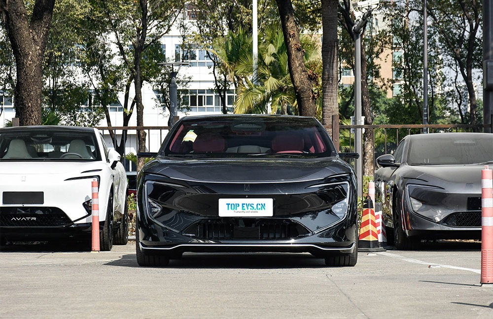 imgi_3_1_3(78) 2026 Avatr 12 EV – Buy Direct From China | EVOVED - Image 1