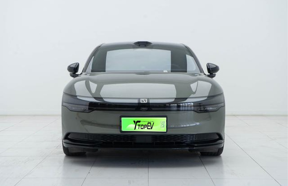 imgi_3_zeekr 007 2 ZEEKR 007 2026 All-Wheel Drive Intelligent Driving Edition 75kWh – Factory Price From China | EVOVED - Image 1