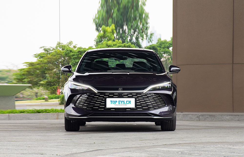 imgi_3_62(1) BYD Qin L DM-i PHEV – Ready for Export From China | EVOVED - Image 1